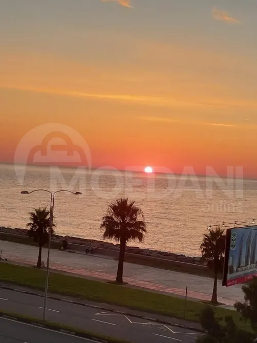 Продам 2-комн. квартиру 44м² 4/27 эт. Батуми - изображение 1