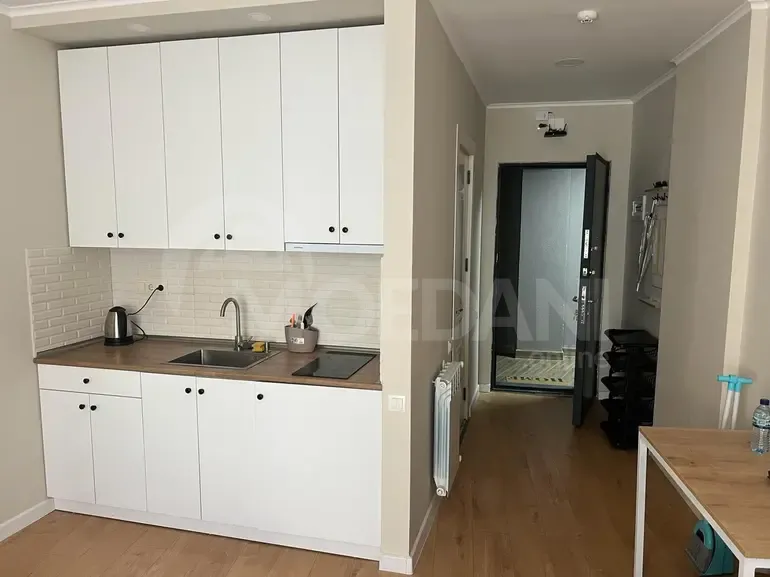 Продам 1-комн. квартиру 35м² 3/27 эт. Батуми - изображение 2