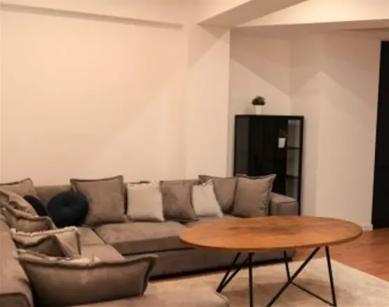 ქირავდება 3 ოთახიანი ბინა 160მ² 10/18 სართ თბილისი