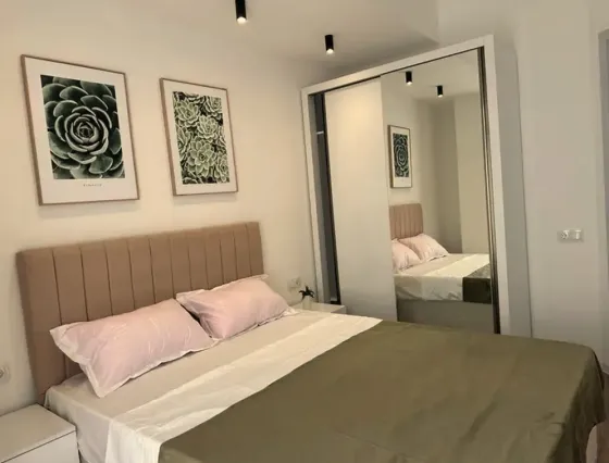 ქირავდება 3 ოთახიანი ბინა 77მ² 7/15 სართ თბილისი