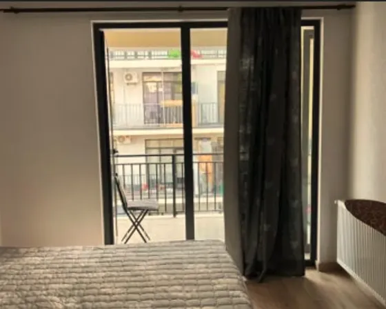 ქირავდება 3 ოთახიანი ბინა 105მ² 1/1 სართ თბილისი