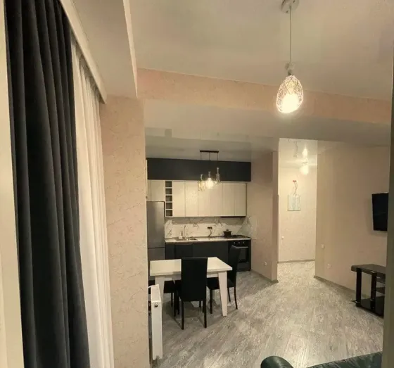 ქირავდება 3 ოთახიანი ბინა 80მ² 8/20 სართ თბილისი