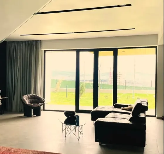 იყიდება 4 ოთახიანი ბინას 327მ² 2/6 სართ თბილისი