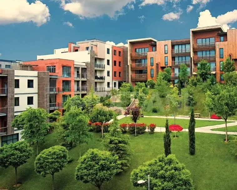 Продам 4-комн. квартиру 327м² 2/6 эт. Тбилиси - изображение 1