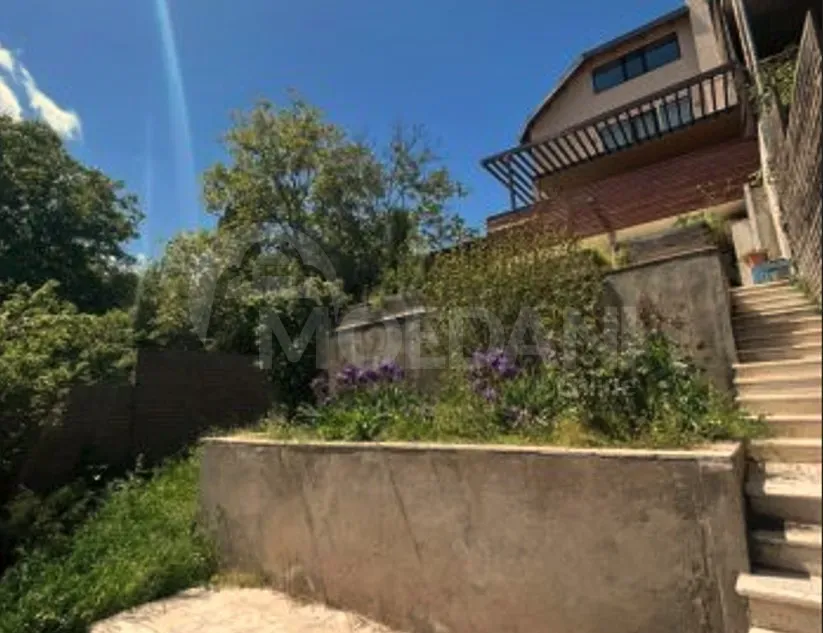 Продам Дом 400м² Тбилиси - изображение 1