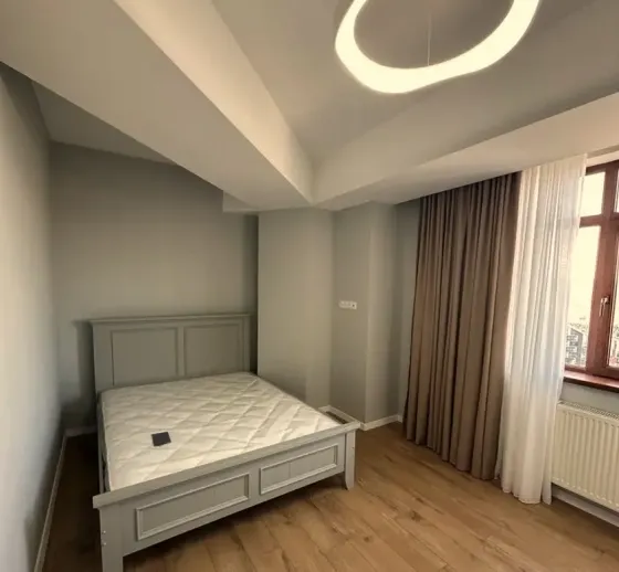 ქირავდება 3 ოთახიანი ბინა 120მ² 12/20 სართ თბილისი