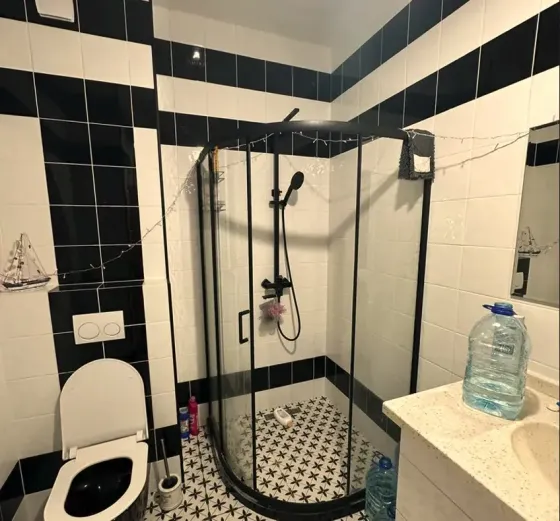 ქირავდება 2 ოთახიანი ბინა 65მ² 12/18 სართ თბილისი