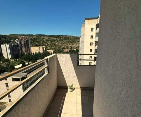 ქირავდება 2 ოთახიანი ბინა 65მ² 12/18 სართ თბილისი