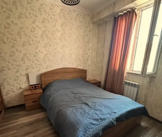 ქირავდება 2 ოთახიანი ბინა 70მ² 11/19 სართ თბილისი