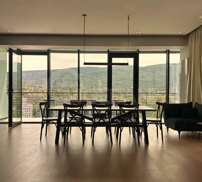 ქირავდება 3 ოთახიანი ბინა 150მ² 15/22 სართ თბილისი - photo 1