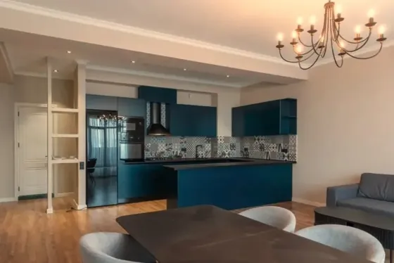 ქირავდება 3 ოთახიანი ბინა 145მ² 17/22 სართ თბილისი