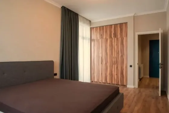 ქირავდება 3 ოთახიანი ბინა 145მ² 17/22 სართ თბილისი