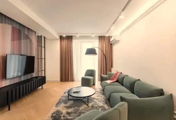 ქირავდება 3 ოთახიანი ბინა 122მ² 8/12 სართ თბილისი