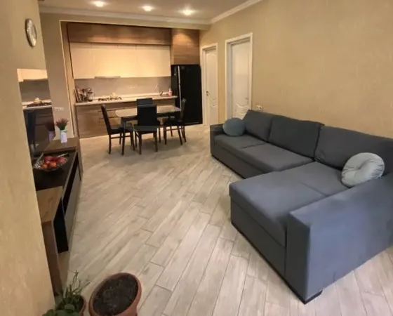 იყიდება 4 ოთახიანი ბინას 77მ² 4/14 სართ თბილისი