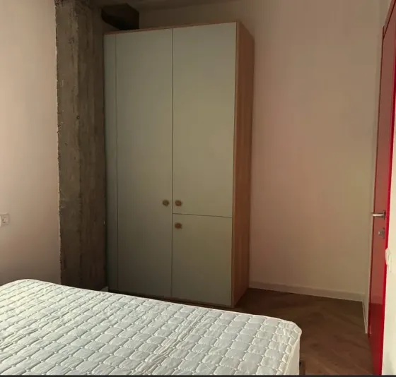 ქირავდება 3 ოთახიანი ბინა 25მ² 3/4 სართ თბილისი