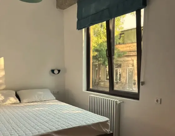 ქირავდება 3 ოთახიანი ბინა 25მ² 3/4 სართ თბილისი