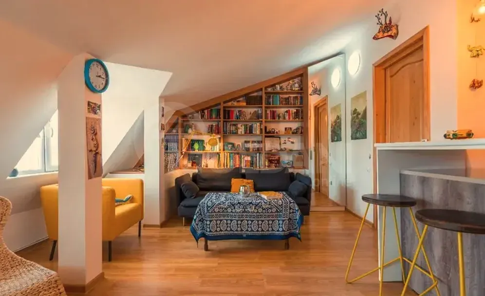 ქირავდება 3 ოთახიანი ბინა 50მ² 4/4 სართ თბილისი - photo 1