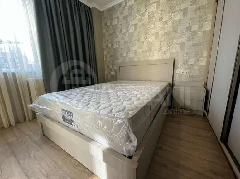 Продам 2-комн. квартиру 58м² 4/5 эт. Батуми - изображение 1
