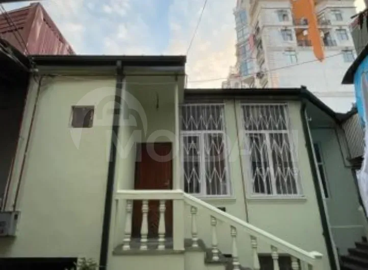 Იყიდება უნივერსალური კომერციული ფართი ბათუმში ბათუმი - photo 1