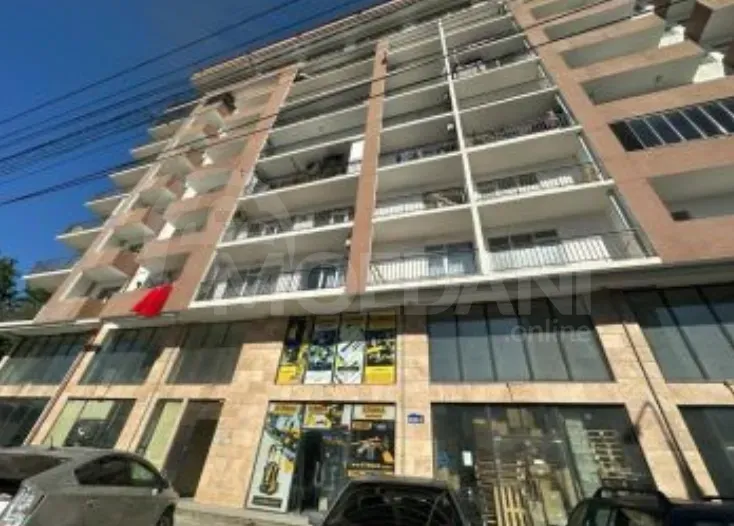 Продам 3-комн. квартиру 67.2м² 6/10 эт. Батуми - изображение 1