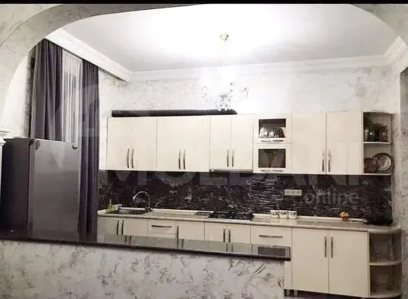 ქირავდება სახლი 200м² ბათუმი - photo 1