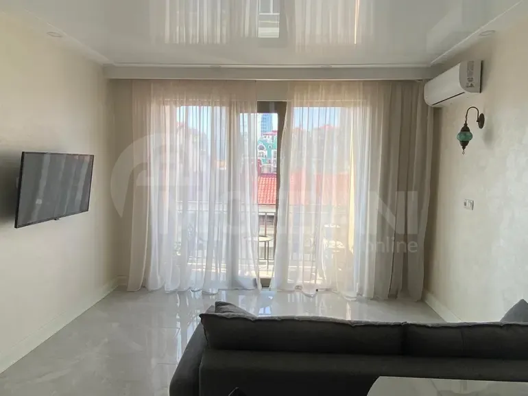 Сдам 2-комн. квартиру 50м² 4/4 эт. Батуми - изображение 2