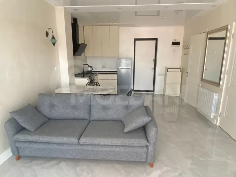 Сдам 2-комн. квартиру 50м² 4/4 эт. Батуми - изображение 1