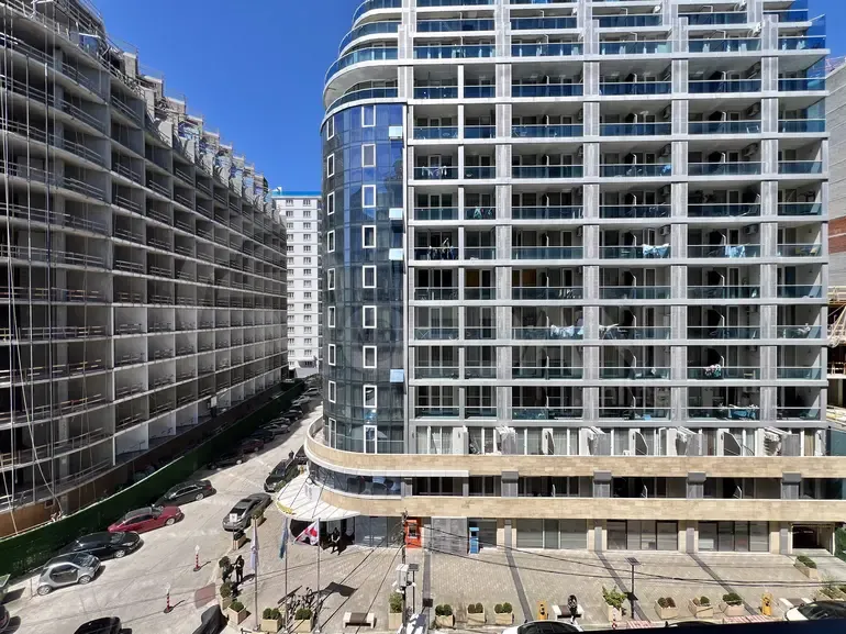 Сдам 1-комн. квартиру 38м² 4/15 эт. Батуми - изображение 1