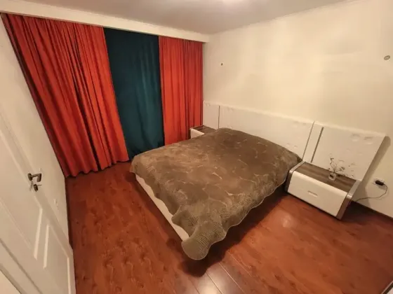 ქირავდება 3 ოთახიანი ბინა 110მ² 2/5 სართ თბილისი