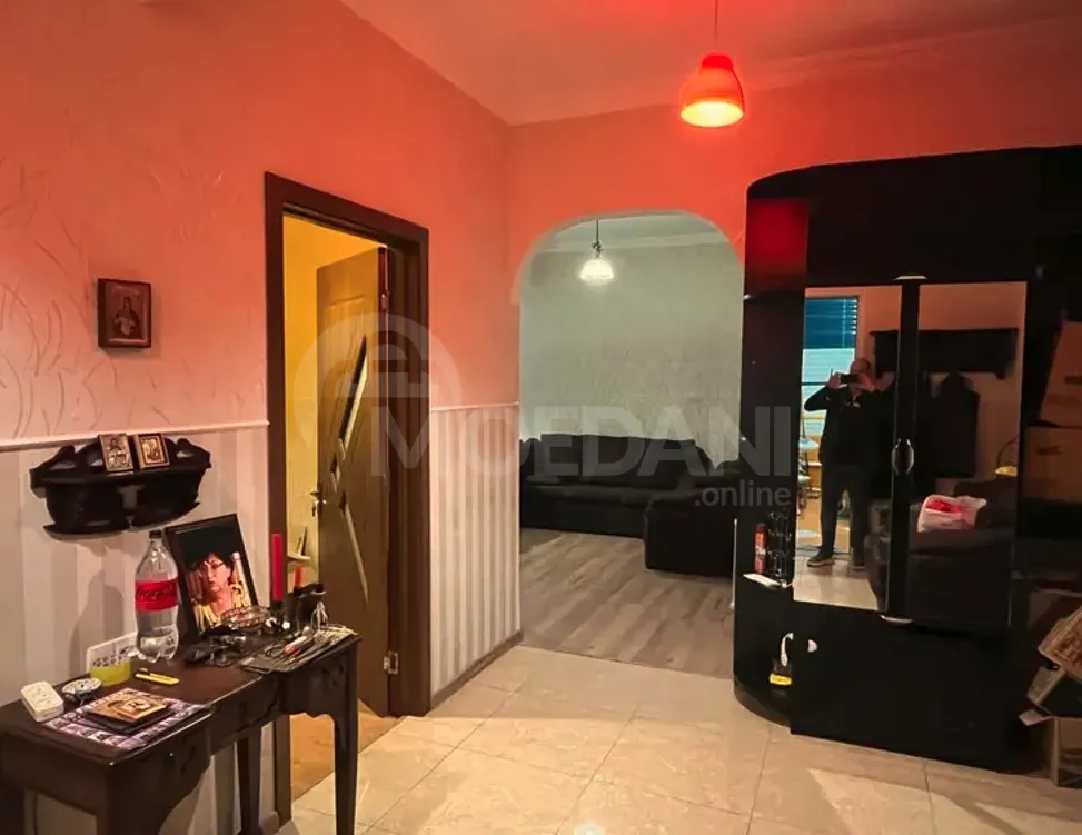 იყიდება 3 ოთახიანი ბინას 96მ² 5/12 სართ თბილისი - photo 1