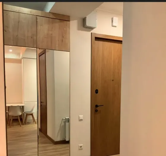 ქირავდება 2 ოთახიანი ბინა 50მ² 4/7 სართ თბილისი