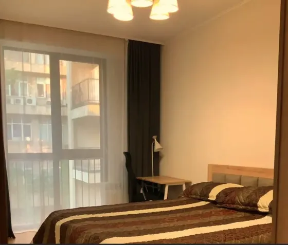 ქირავდება 2 ოთახიანი ბინა 50მ² 4/7 სართ თბილისი