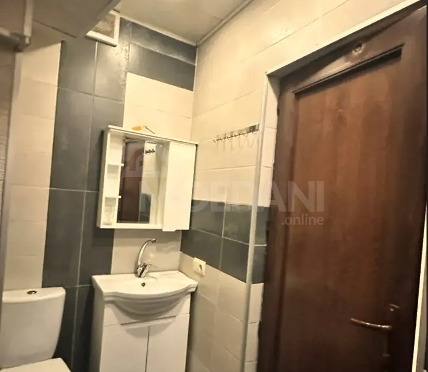 Сдам 2-комн. квартиру 45м² 1/3 эт. Тбилиси - изображение 3