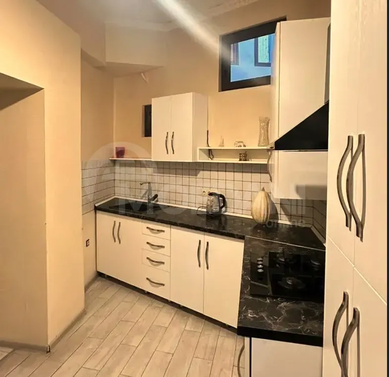 Сдам 2-комн. квартиру 45м² 1/3 эт. Тбилиси - изображение 1