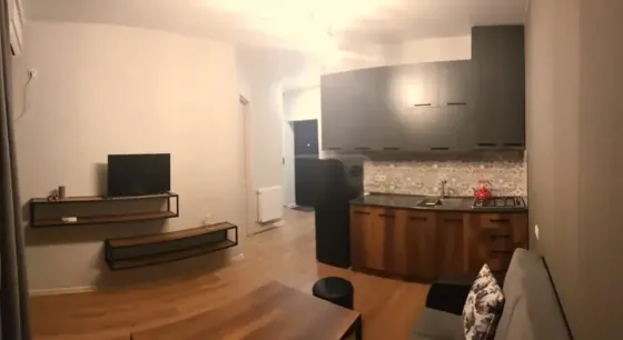 ქირავდება 2 ოთახიანი ბინა 47მ² 2/7 სართ თბილისი