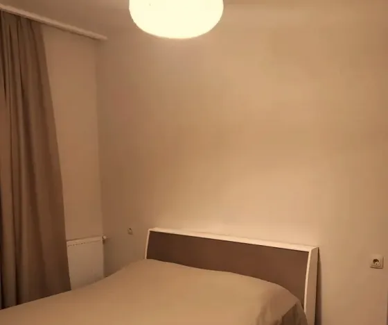 ქირავდება 2 ოთახიანი ბინა 47მ² 2/7 სართ თბილისი