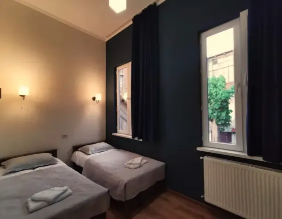 ქირავდება 3 ოთახიანი ბინა 78მ² 2/2 სართ თბილისი