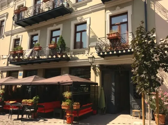 ქირავდება 2 ოთახიანი ბინა 57მ² 2/4 სართ თბილისი