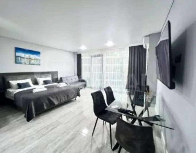 Продам 1-комн. квартиру 43м² 3/15 эт. Батуми - изображение 2