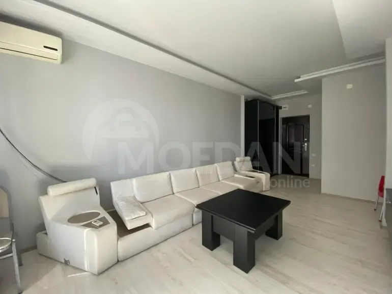 Продам 3-комн. квартиру 94м² 17/25 эт. Батуми - изображение 1