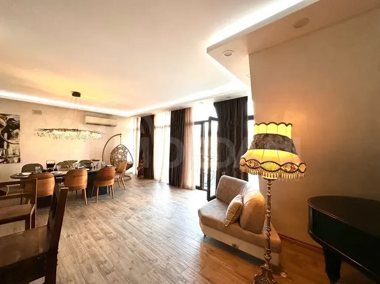 Сдам 4-комн. квартиру 230м² 3/6 эт. Батуми - изображение 7