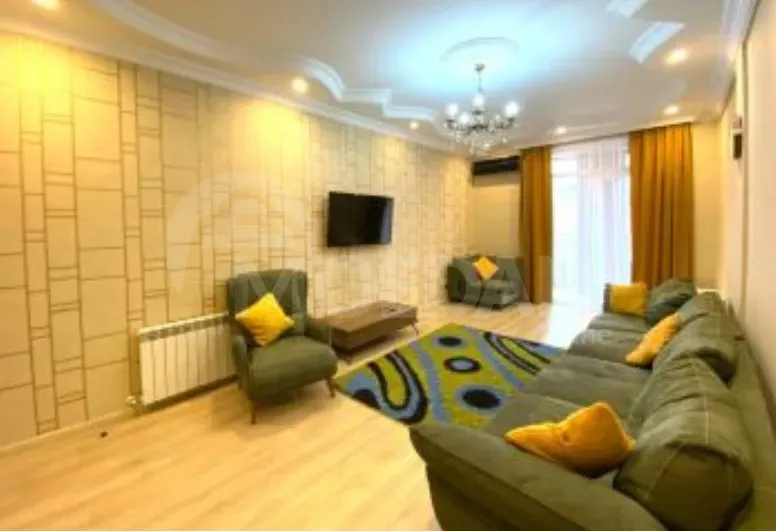 Сдам 4-комн. квартиру 150м² 2/3 эт. Батуми - изображение 1