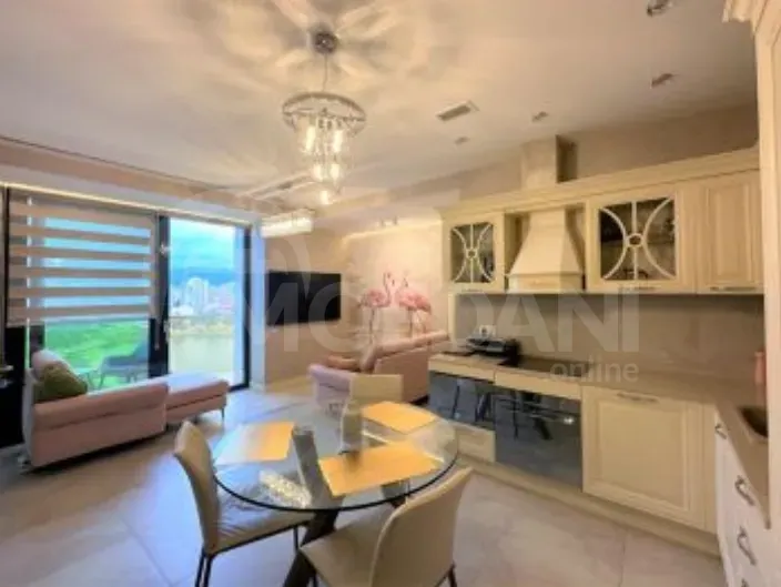 Продам 3-комн. квартиру 93м² 8/20 эт. Батуми - изображение 1