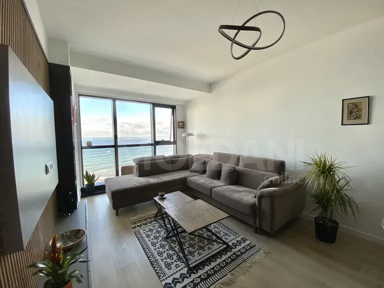 Сдам 2-комн. квартиру 56м² 23/39 эт. Батуми - изображение 1