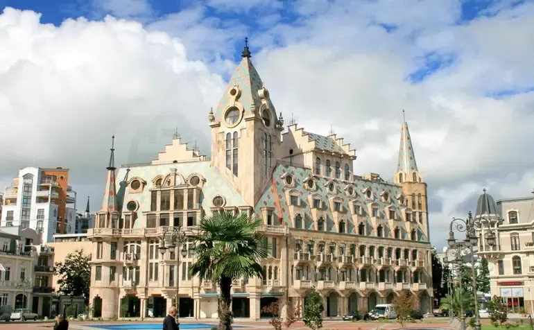 Продам 2-комн. квартиру 78м² 5/6 эт. Батуми - изображение 7