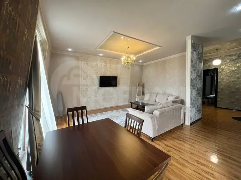 Продам 2-комн. квартиру 78м² 5/6 эт. Батуми - изображение 3