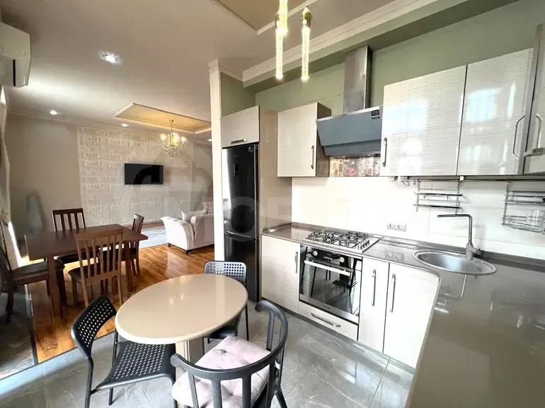 Продам 2-комн. квартиру 78м² 5/6 эт. Батуми - изображение 6