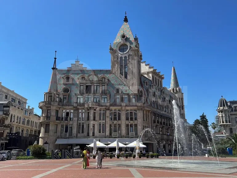 Сдам 2-комн. квартиру 75м² 5/6 эт. Батуми - изображение 1