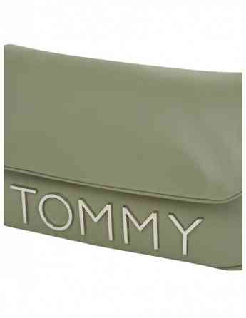 Tommy Jeans - TJW BOLD ELONGATED FLAP CROSS. Tbilisi