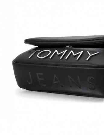 Tommy Jeans - TJW BOLD ELONGATED FLAP CROSS. Tbilisi